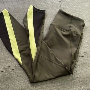 Underarmor high rise heat gear leggings